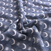 Load image into Gallery viewer, Lightweight Double Layered 100% Cotton Yarn Bed Blanket - Size Extra Full 79&quot; by 90&quot; (Navy)