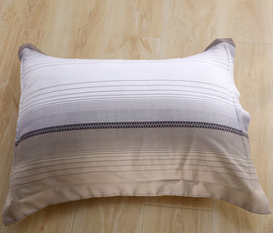 Utlra Soft Line Print 3 Piece Reversible Duvet Cover Set with 2 Pillow Shams